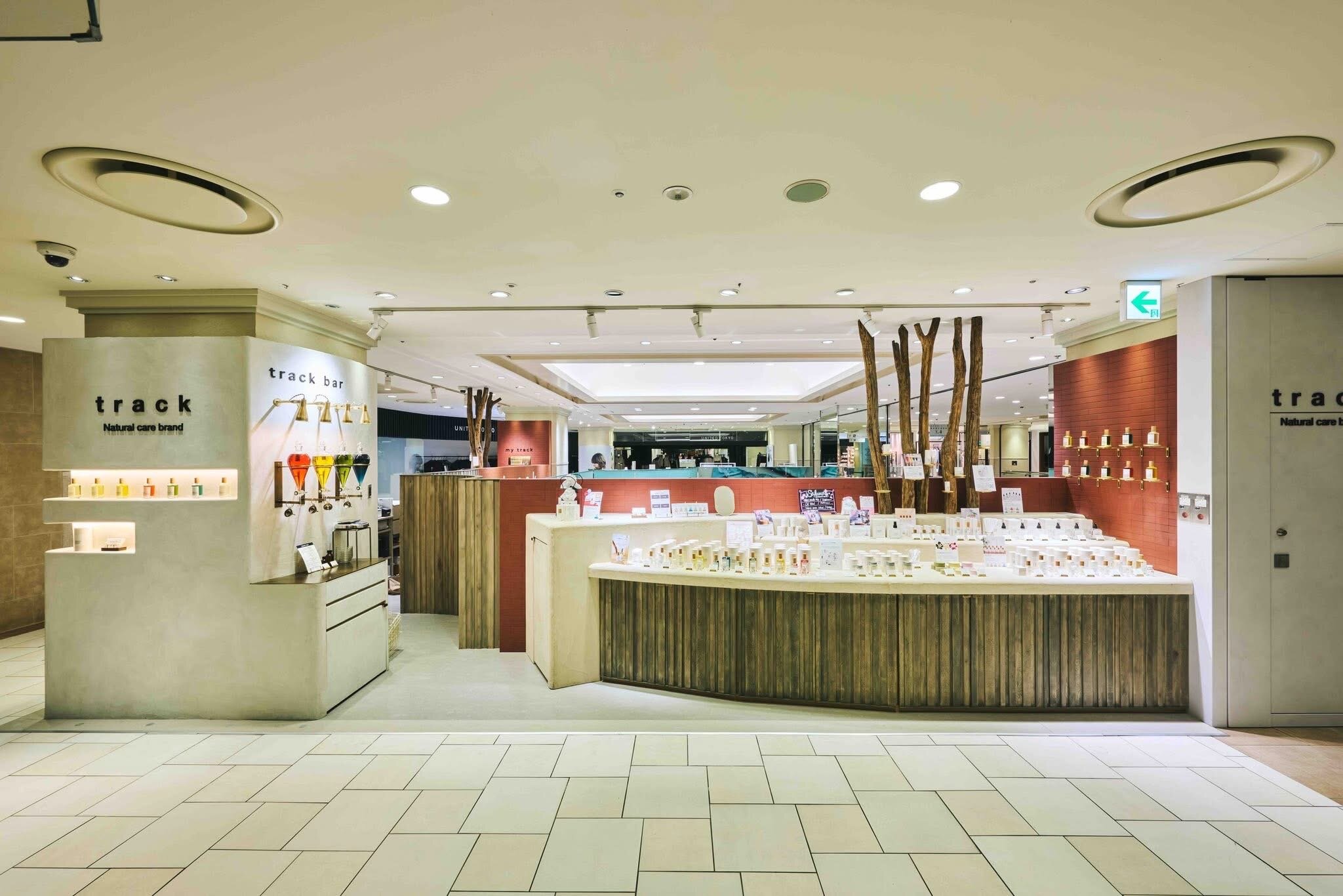 track タカシマヤ ゲートタワーモール店様(大阪 FLAP様 設計) 