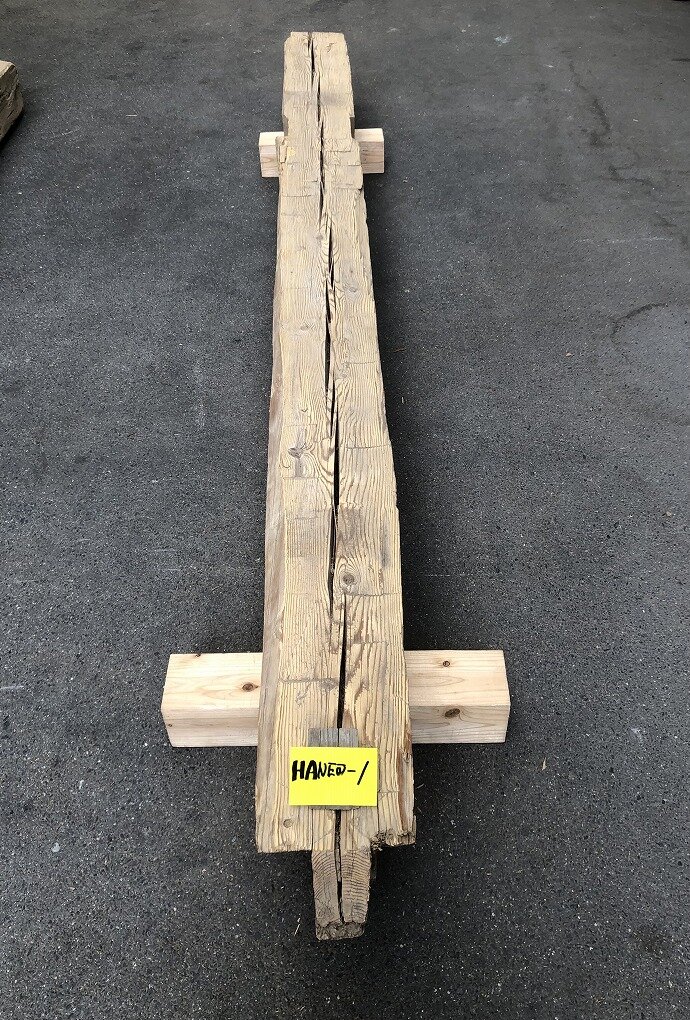 カナダ産ハンドヒューン古材梁・柱