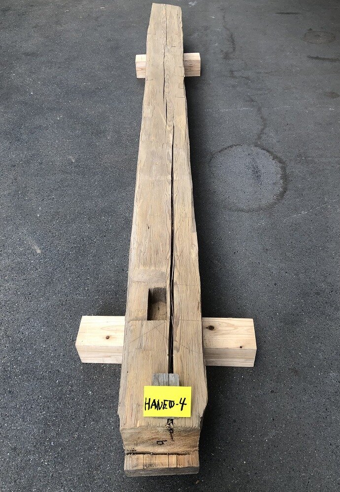 カナダ産ハンドヒューン古材梁・柱