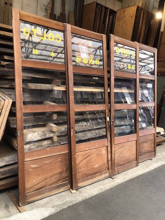 古建具（ガラス戸）の古材