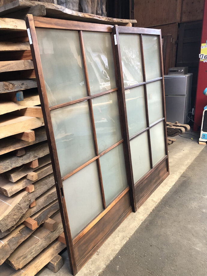 古建具（ガラス戸）の古材