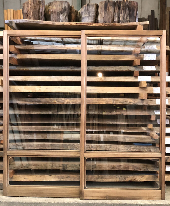 古建具（ガラス戸）の古材