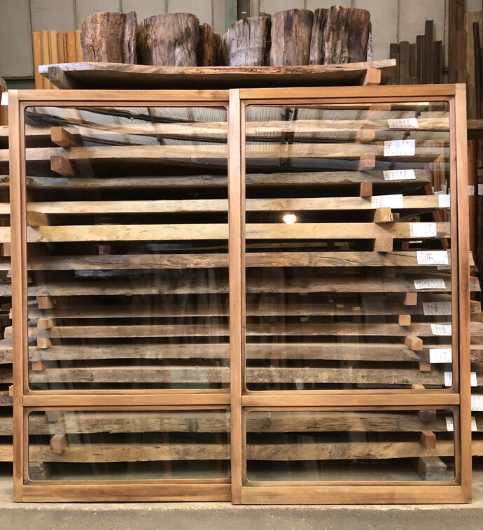 古建具（ガラス戸）の古材