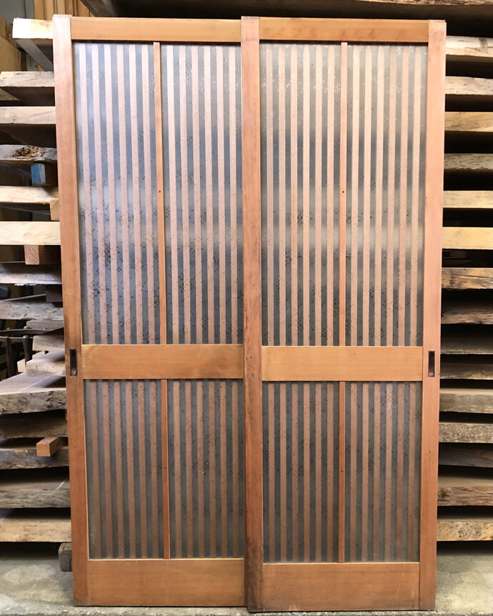 古建具（ガラス戸）の古材