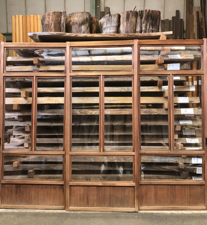 古建具（ガラス戸）の古材