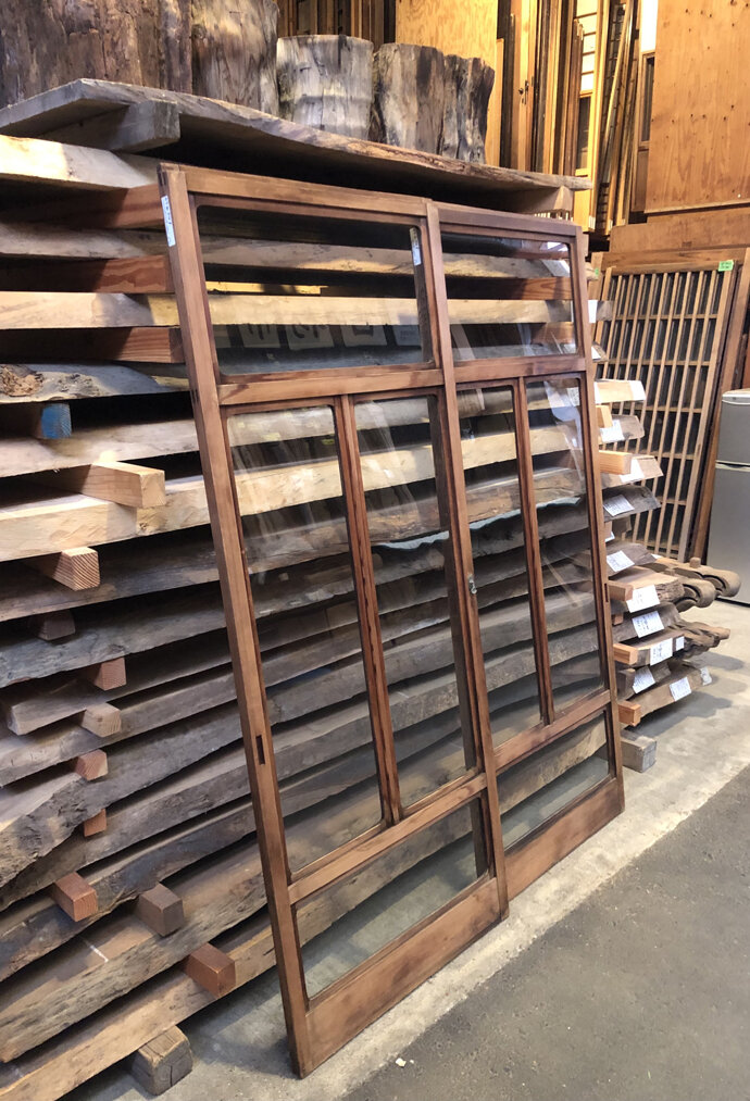 古建具（ガラス戸）の古材