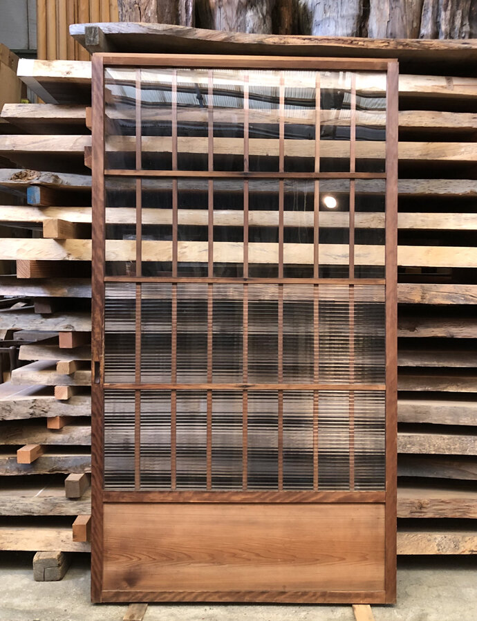 古建具（ガラス戸）の古材