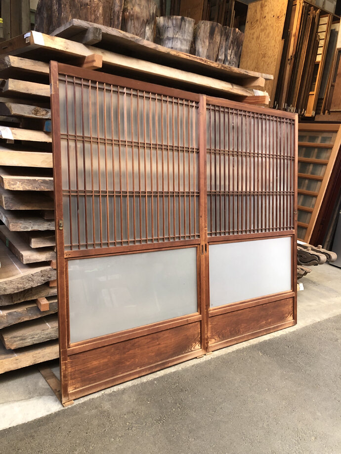 古建具（ガラス戸）の古材