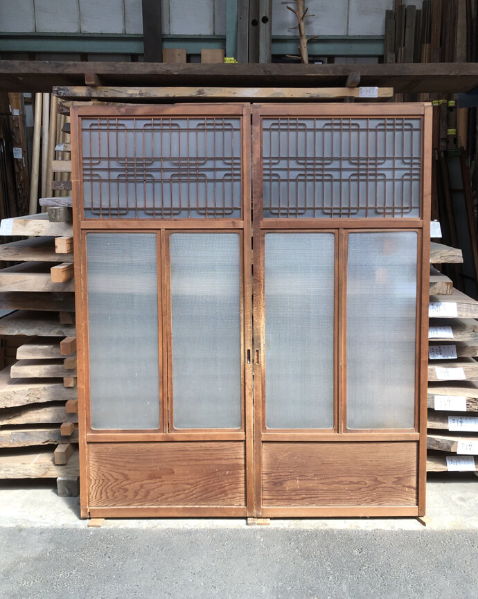 古建具（ガラス戸）の古材
