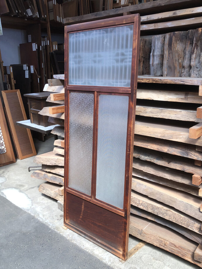 古建具（ガラス戸）の古材