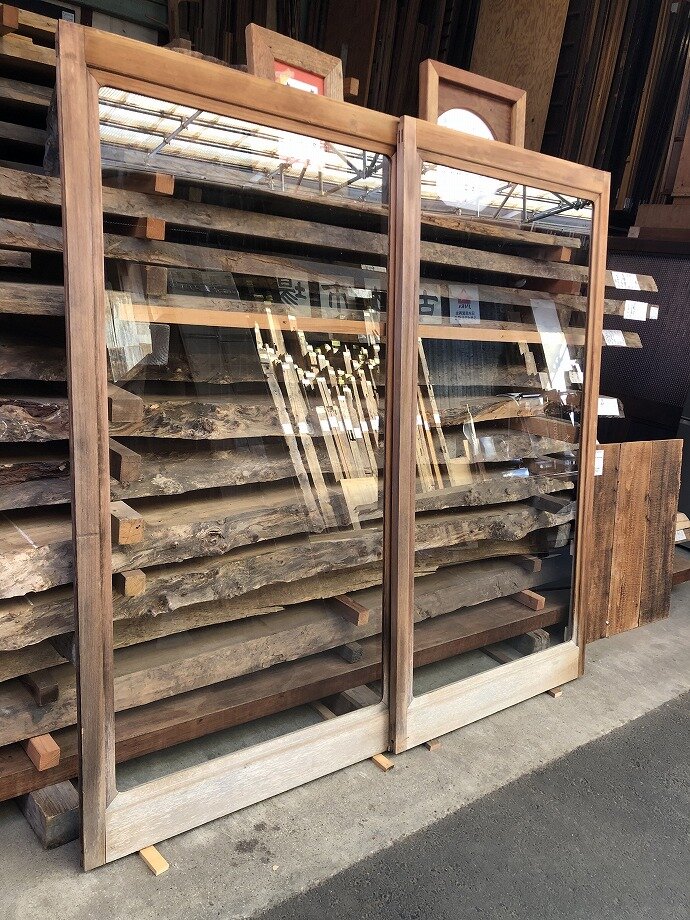 古建具(ガラス戸)の古材