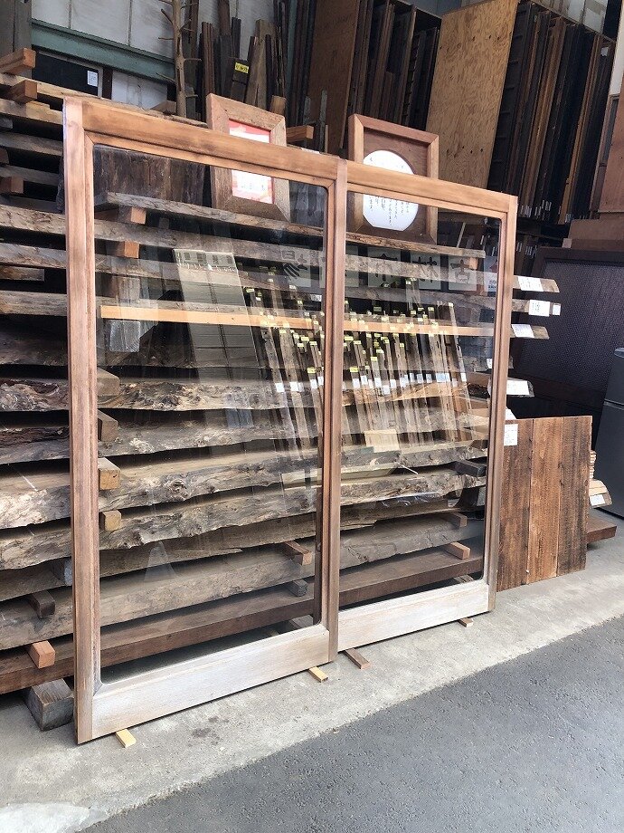 古建具(ガラス戸)の古材