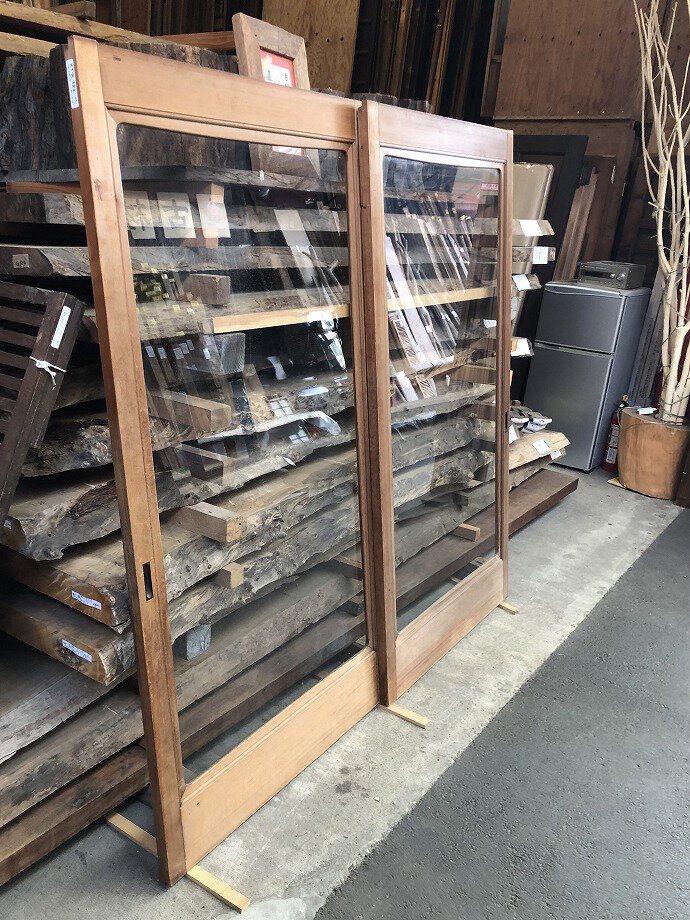 古建具(ガラス戸)の古材