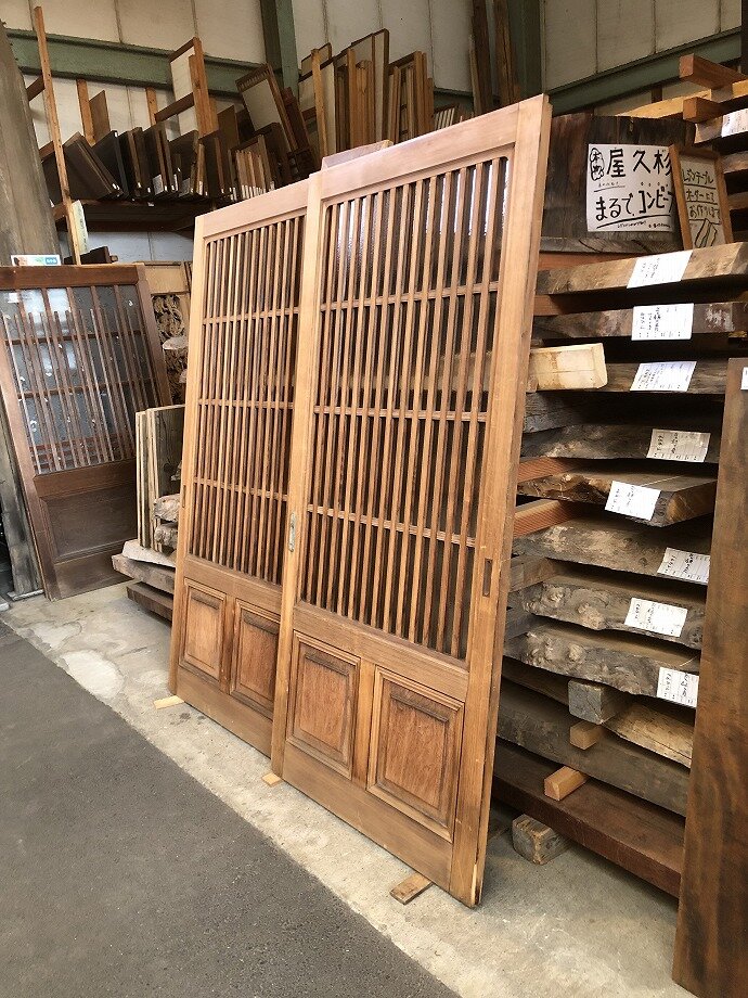 古建具（ガラス戸）の古材