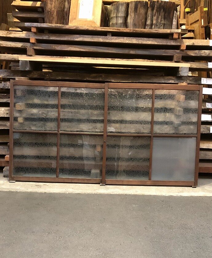 古建具（ガラス戸）の古材