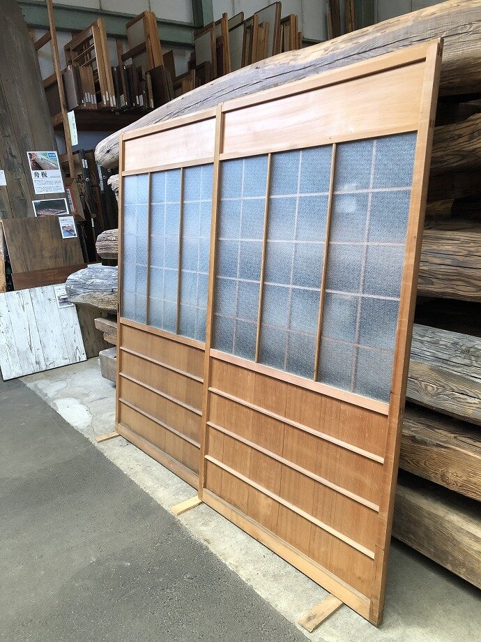 古建具（ガラス戸）の古材