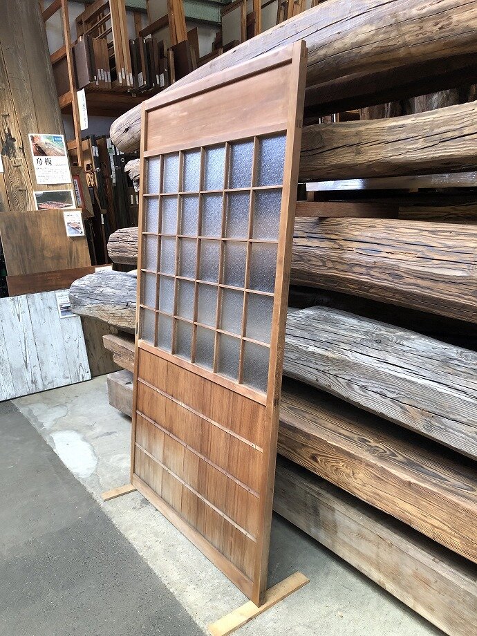 古建具（ガラス戸）の古材