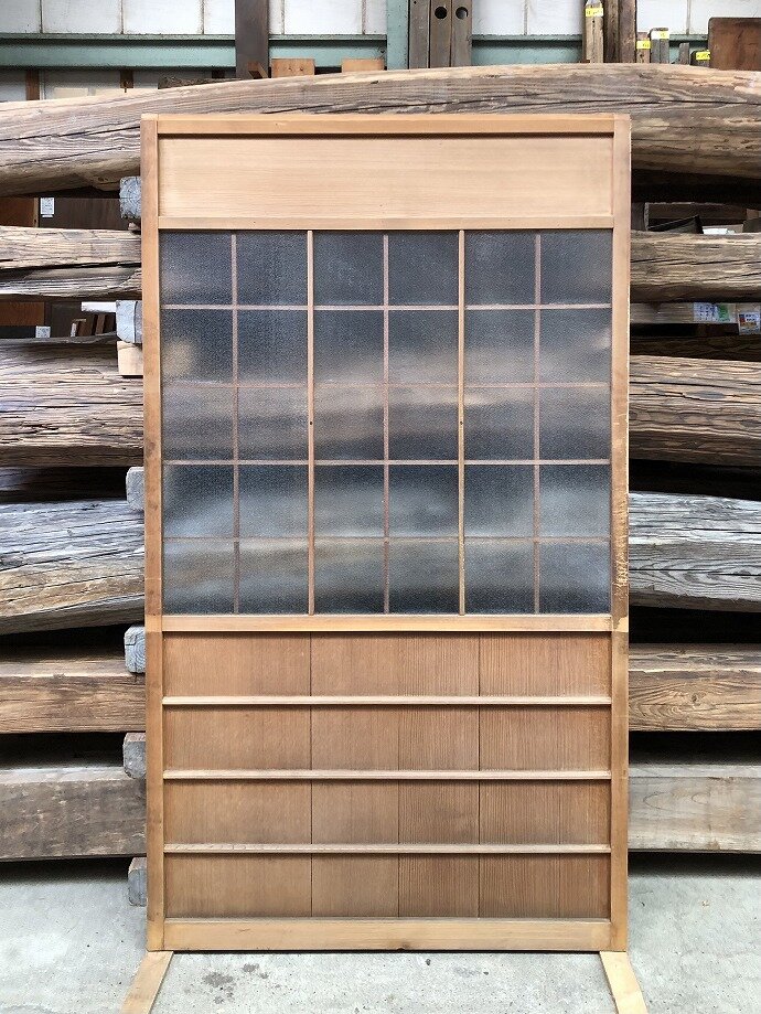 古建具（ガラス戸）の古材