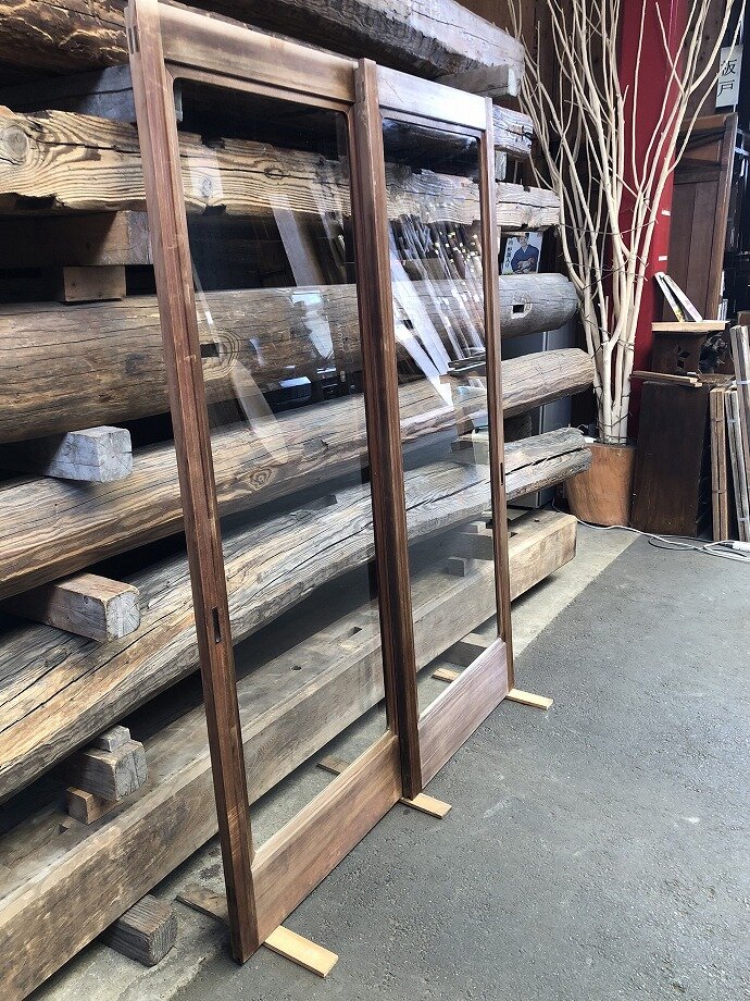 古建具(ガラス戸)の古材
