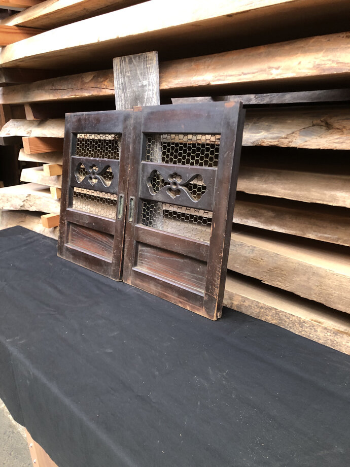 古建具（板戸）の古材