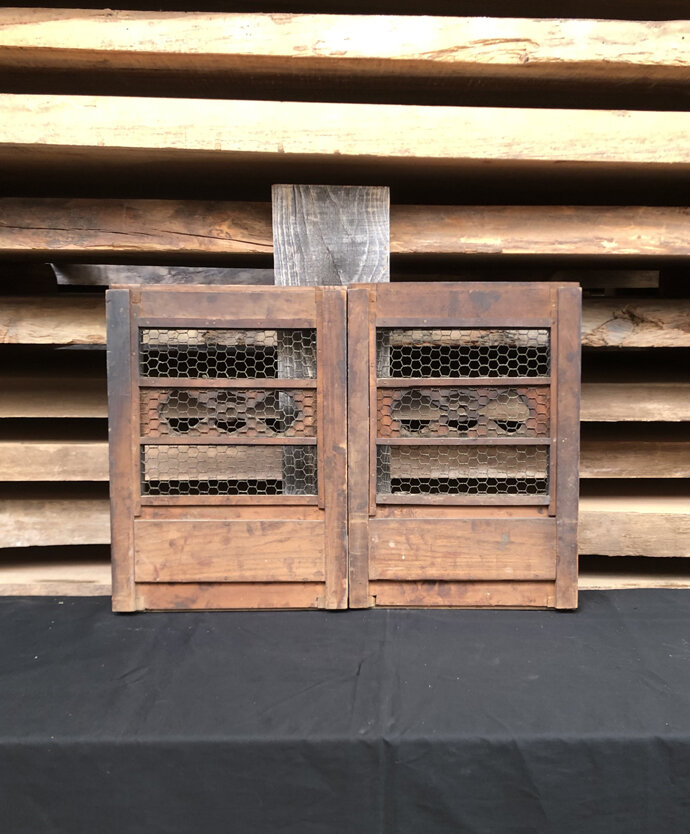 古建具（板戸）の古材