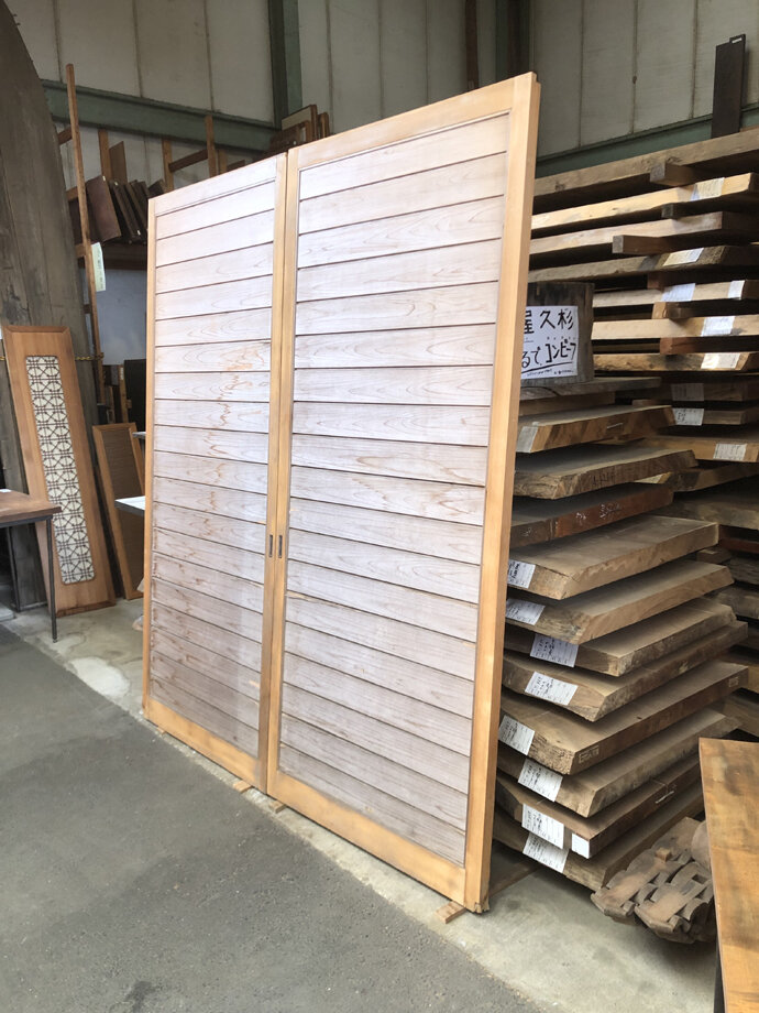 古建具（板戸）の古材