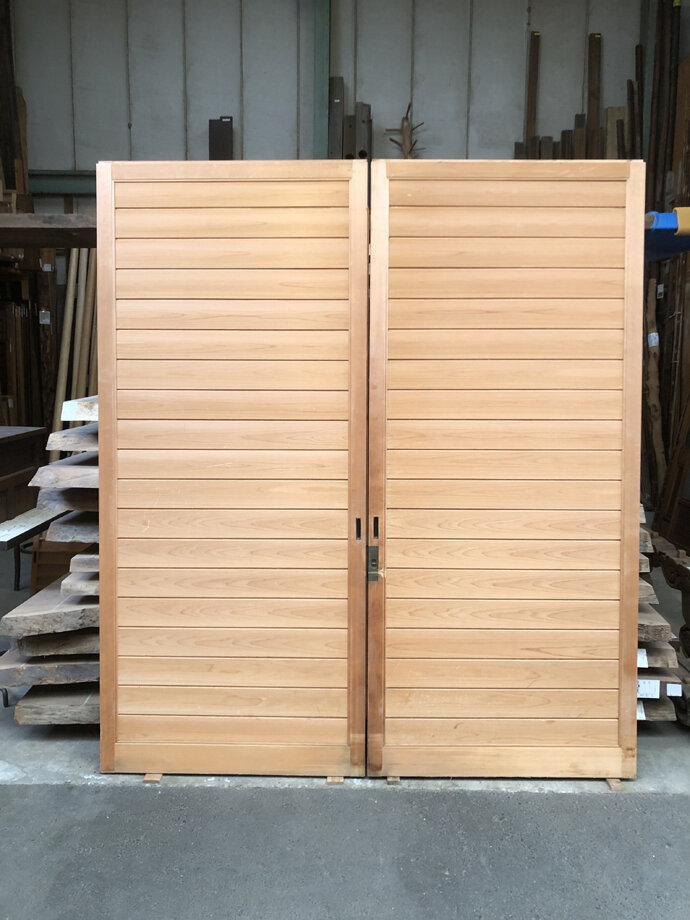 古建具（板戸）の古材