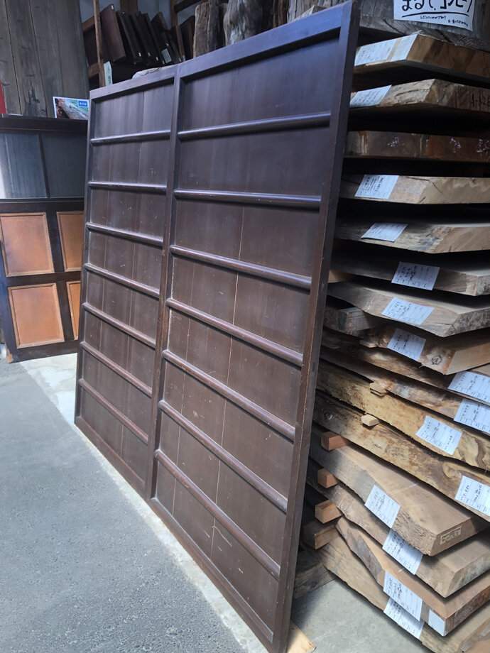 古建具（板戸）の古材