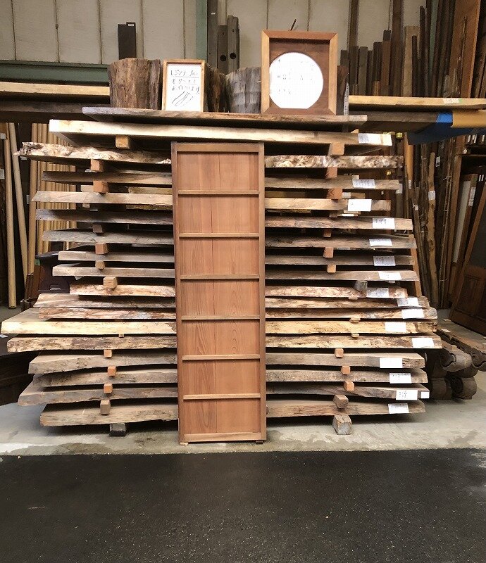 古建具（板戸）の古材