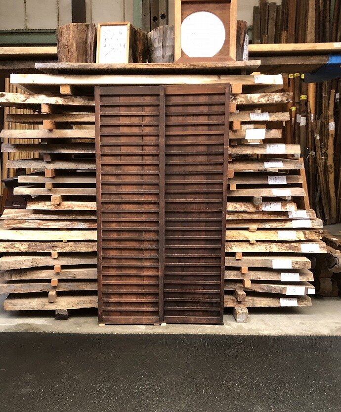 古建具（板戸）の古材