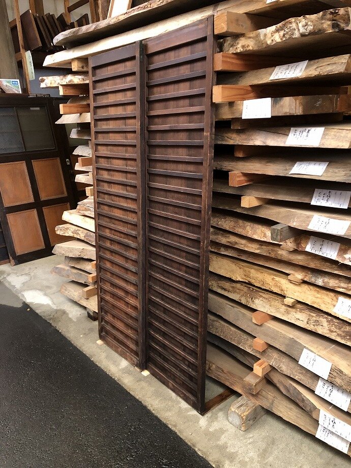 古建具（板戸）の古材