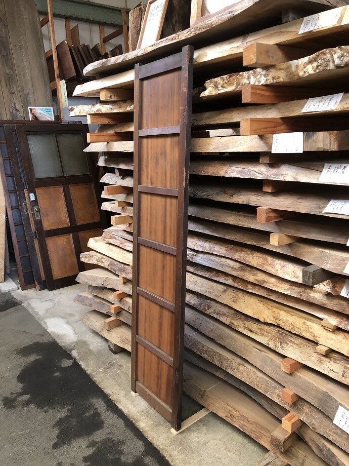 古建具（板戸）の古材