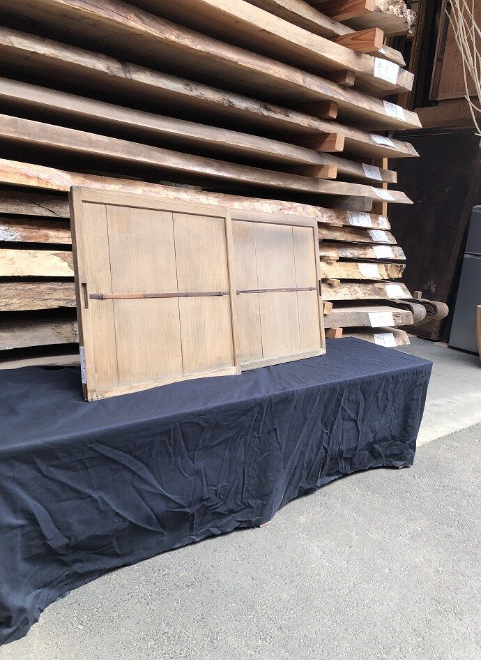 古建具（板戸）の古材