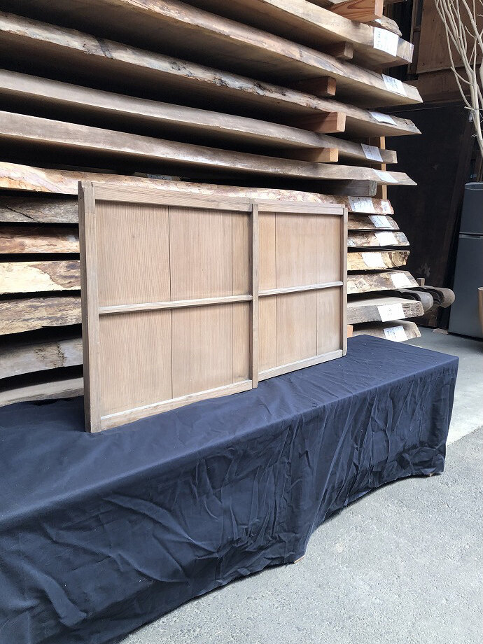 古建具（板戸）の古材