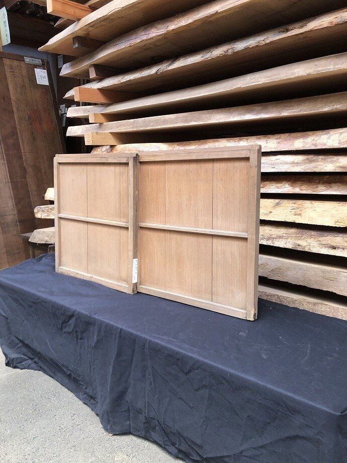 古建具（板戸）の古材