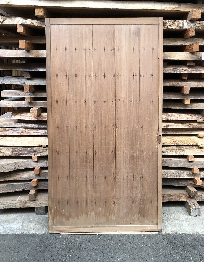 古建具（板戸）の古材