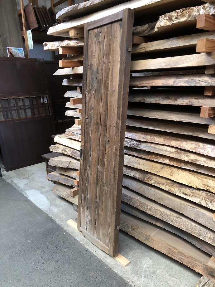 古建具（板戸）の古材