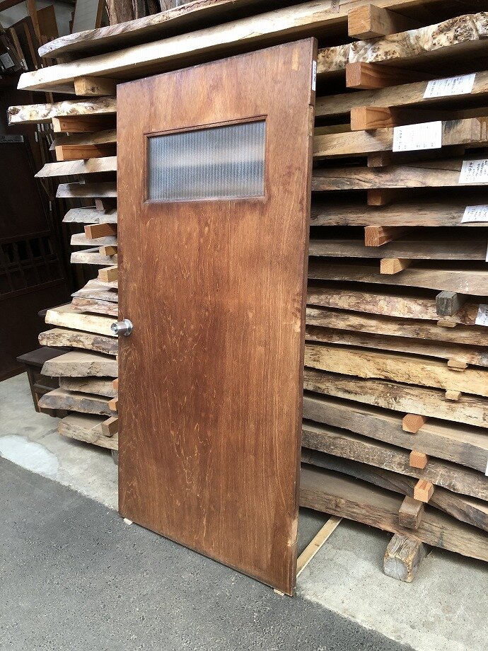 古建具（板戸）の古材