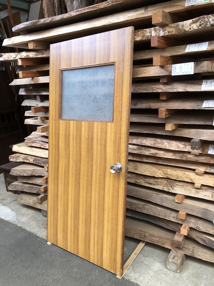 古建具（板戸）の古材