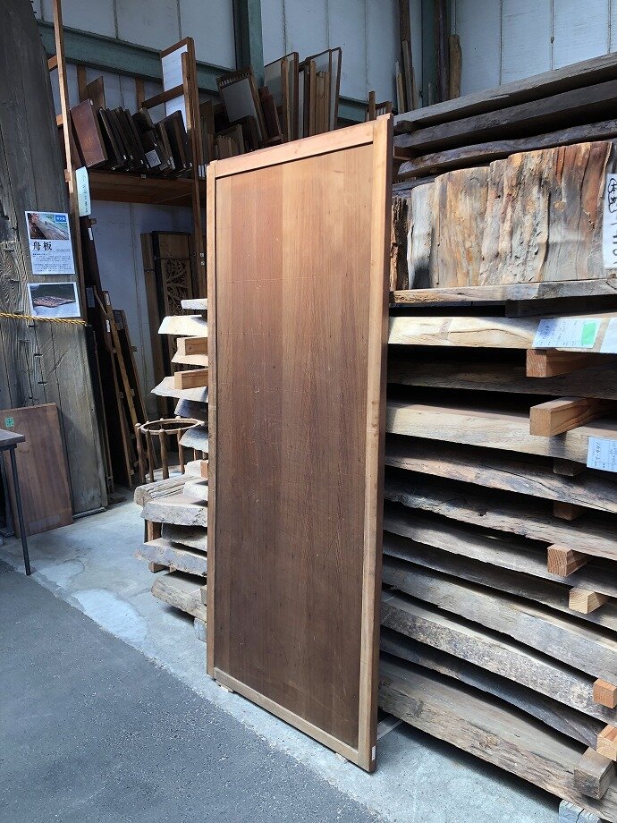 古建具（板戸）の古材