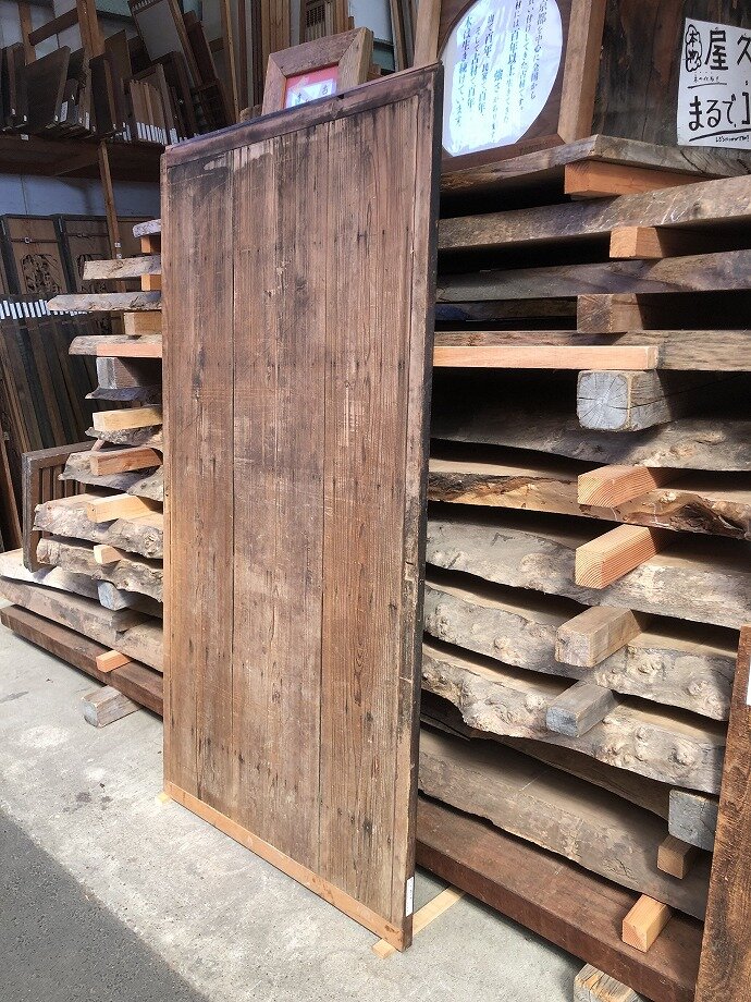 古建具（板戸）の古材