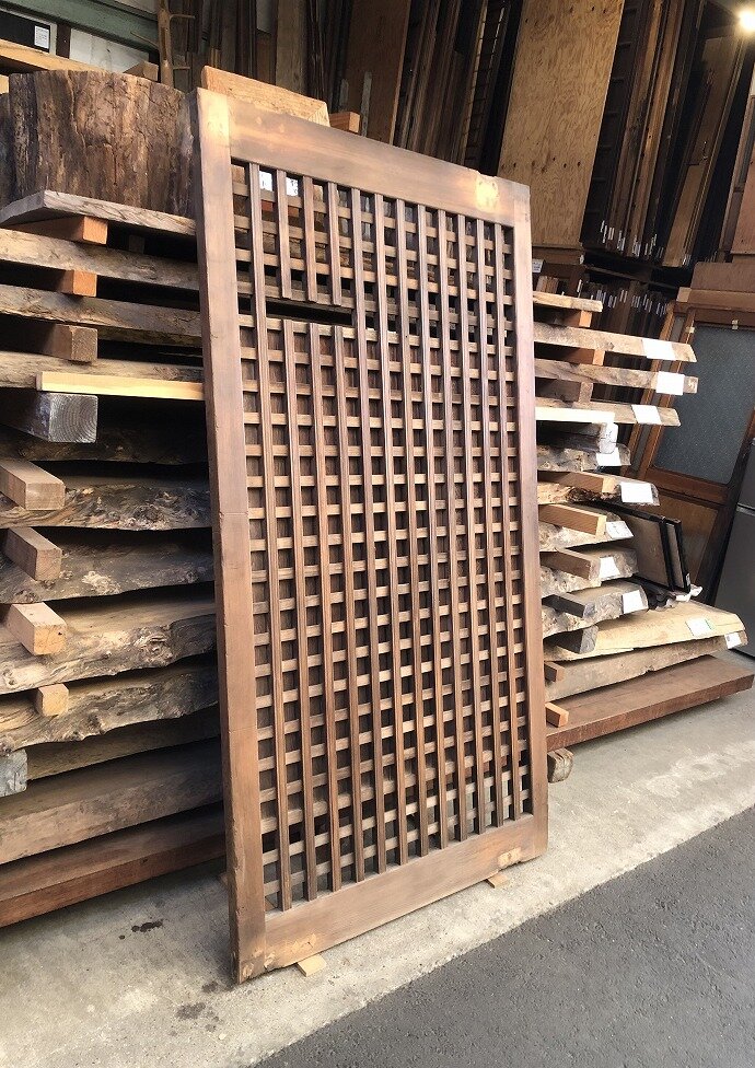 古建具（格子戸）の古材