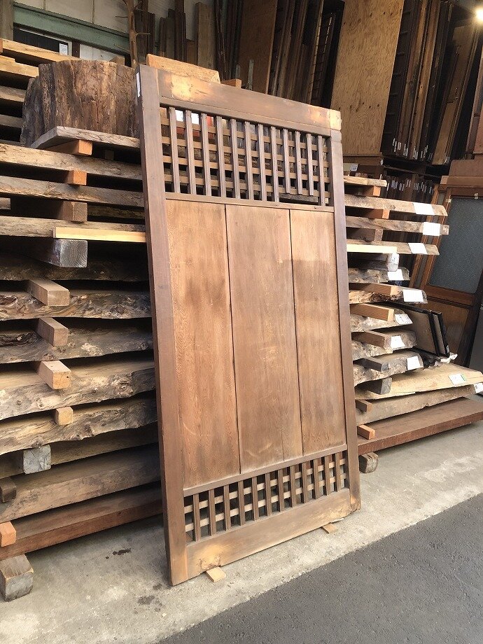 古建具（格子戸）の古材