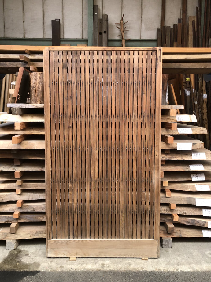 古建具（格子戸）の古材