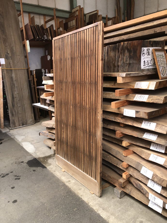 古建具（格子戸）の古材
