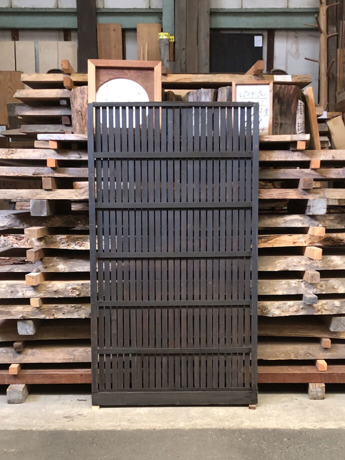 古建具（格子戸）の古材