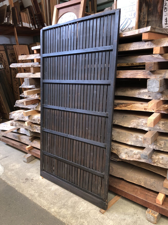 古建具（格子戸）の古材