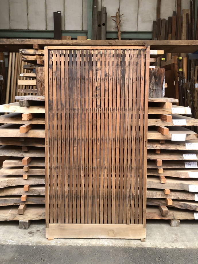 古建具（格子戸）の古材