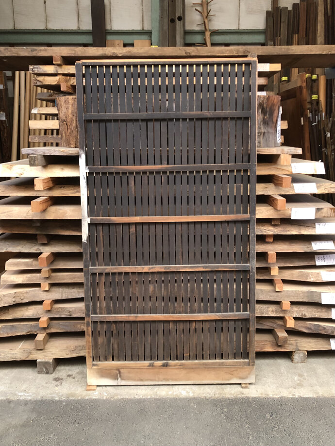 古建具（格子戸）の古材
