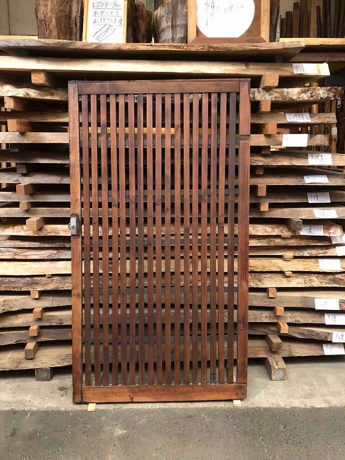 古建具（格子戸）の古材